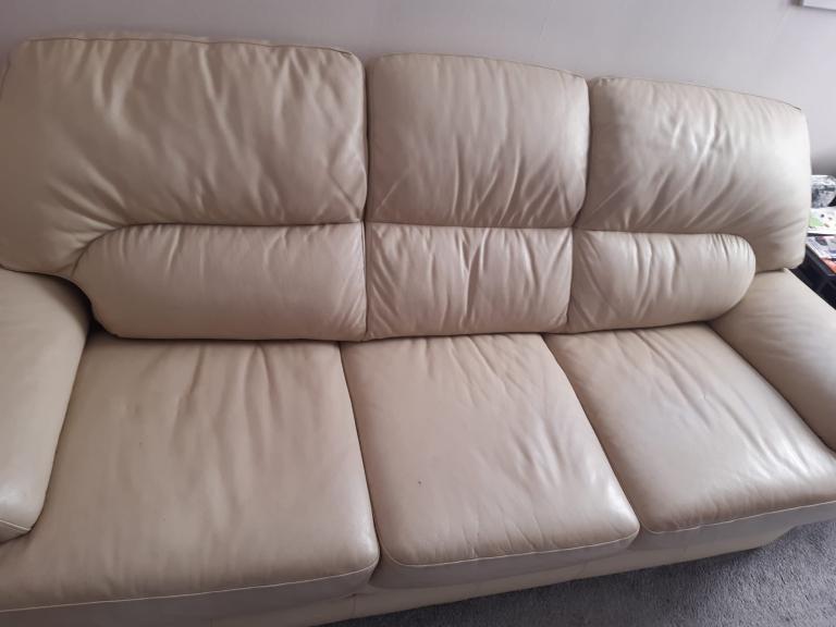 Good quality leather 3 seater 