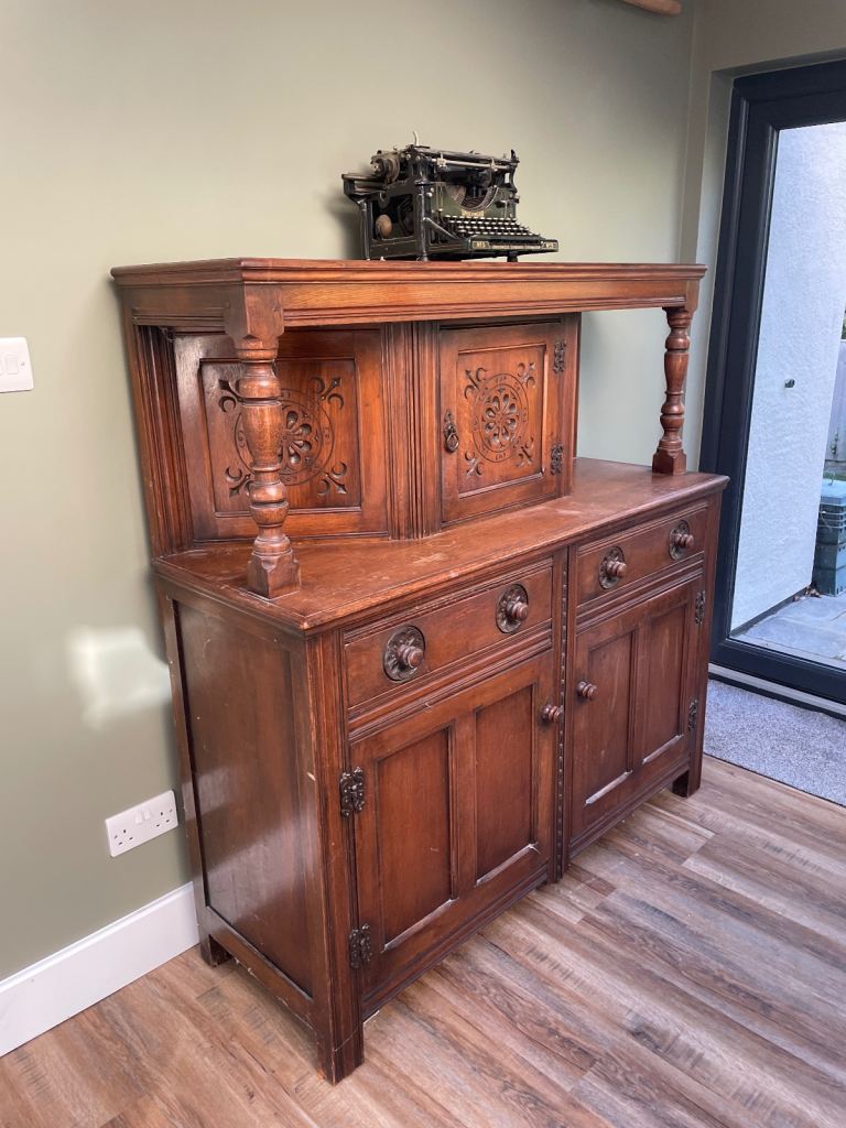 Retro cabinet/dresser/drinks cupboard