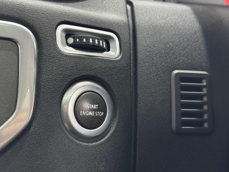 2016 Land Rover Discovery 3.0 SDV6 Landmark 5dr Auto ESTATE DIESEL Automatic