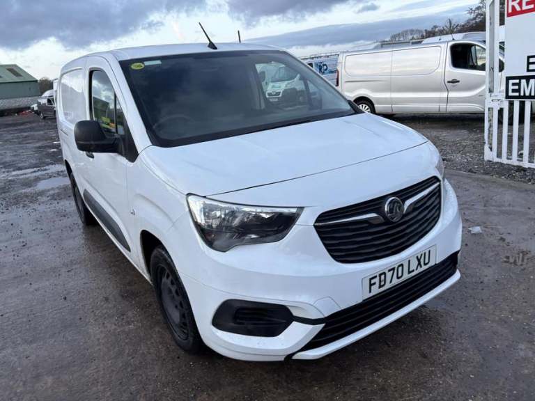 2020 Vauxhall Combo Combo 2300 SportIVE TD S/S Panel Van DIESEL Manual