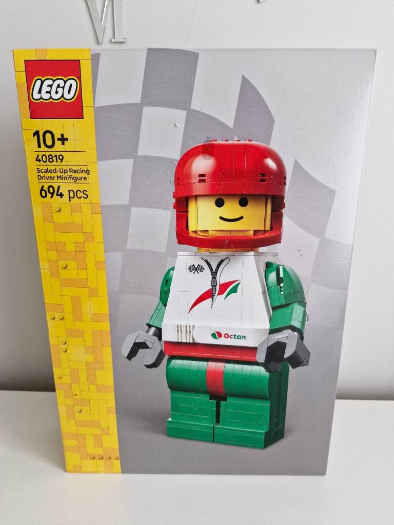Lego Up-Scaled Racing Driver NEW