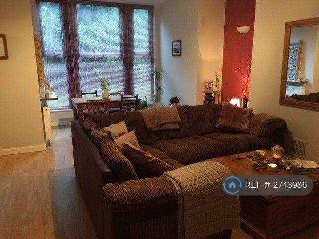 2 bedroom flat in Westfield Terrace, Leeds, LS7 (2 bed) (#2743986)