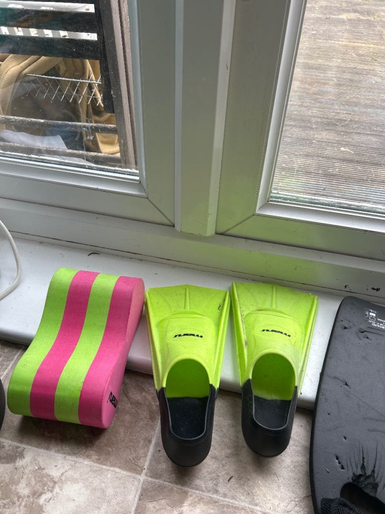 Swimming Fins and Pull Buoy – Good Condition