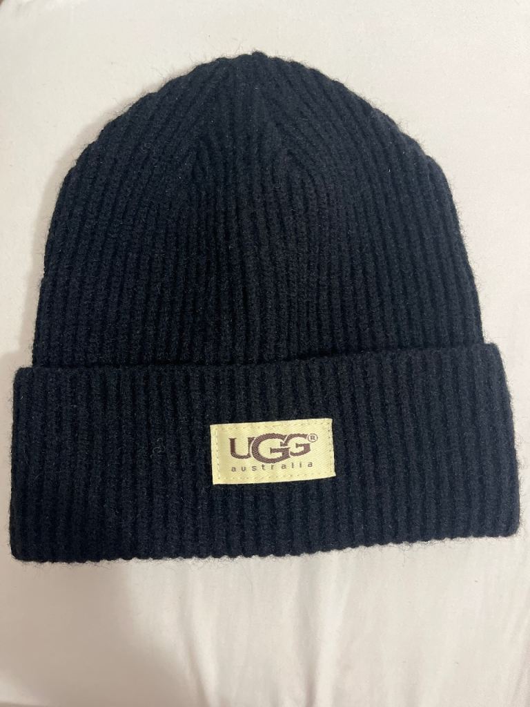 UGG WOOL BEANIE (ladies free size)