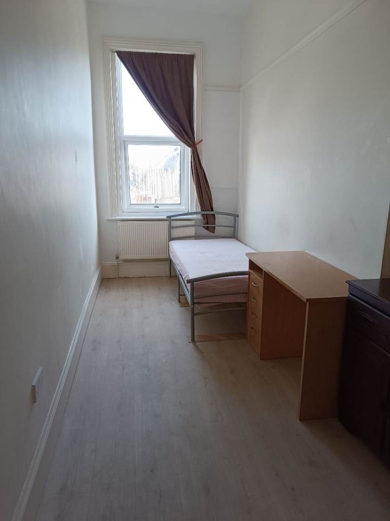 Room to rent 