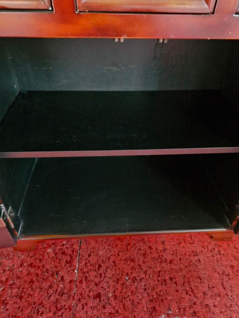 * Storage Cupboard/Sideboard *