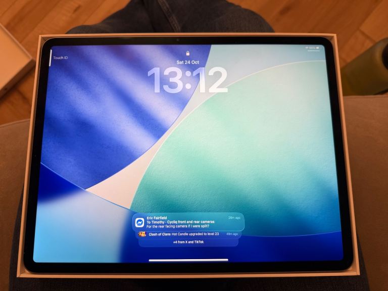 Apple iPad Air 13-inch (M4) – Silver, As Good As New