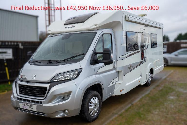Elddis Majestic 285 - 4 Berth, 4 Belts, End Washroom, Twin Fixed Beds