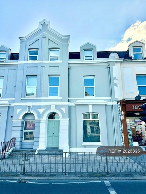 2 bedroom flat in Mutley Plain, Plymouth, PL4 (2 bed) (#2826395)