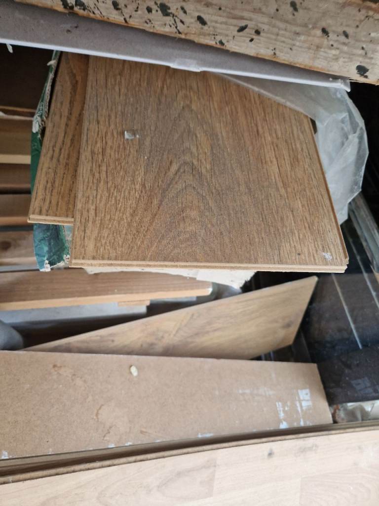 Natural Wood Effect Laminate Flooring Planks
