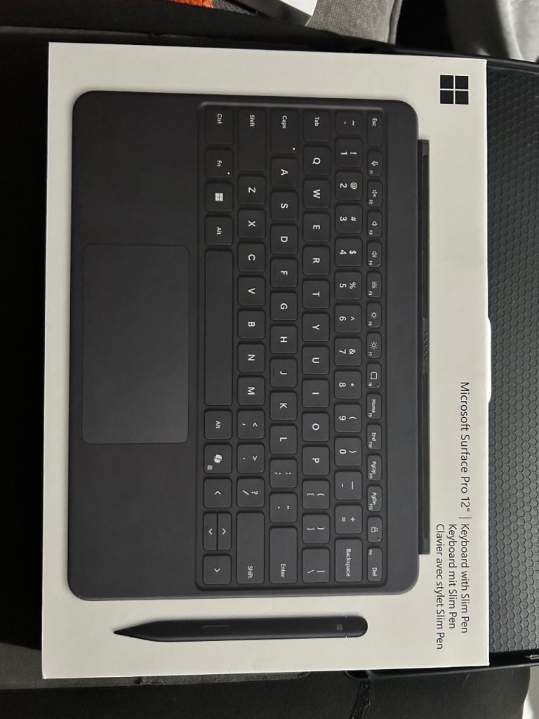 Keyboard with slim pen