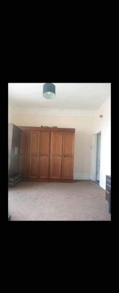 Studio flat available to rent in Bradford Manningham 