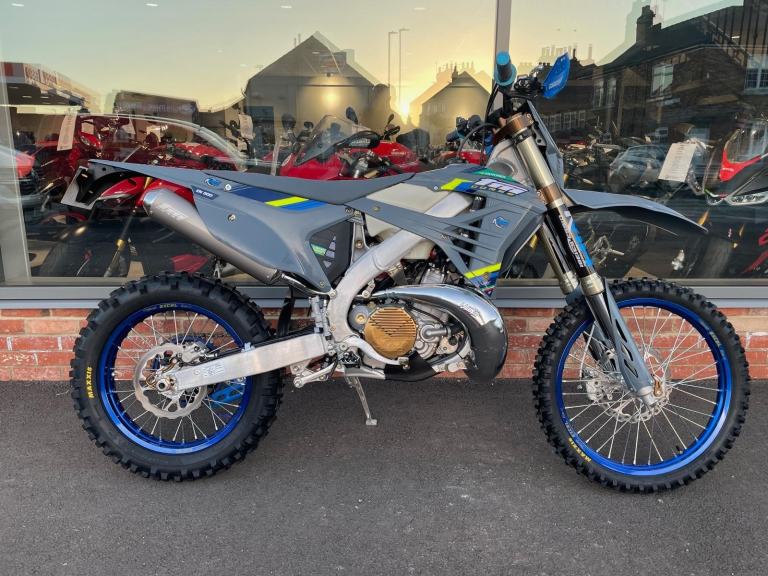 TM MOTO 2T EN 300 CORSE ADDITION