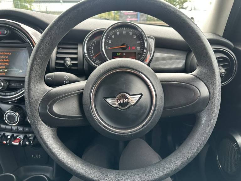 2017 MINI Hatch 1.5 Cooper Hatchback 5dr Petrol Manual Euro 6 (s/s) (136 ps) Hatchback Petrol Manual