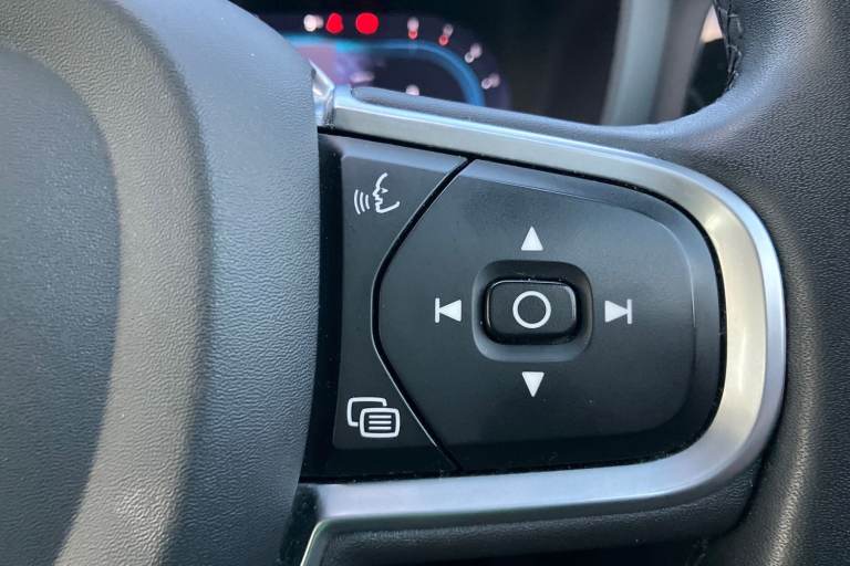 2022 Volvo V60 2.0 B3P Core 5dr Auto [7 speed] Estate PETROL Automatic