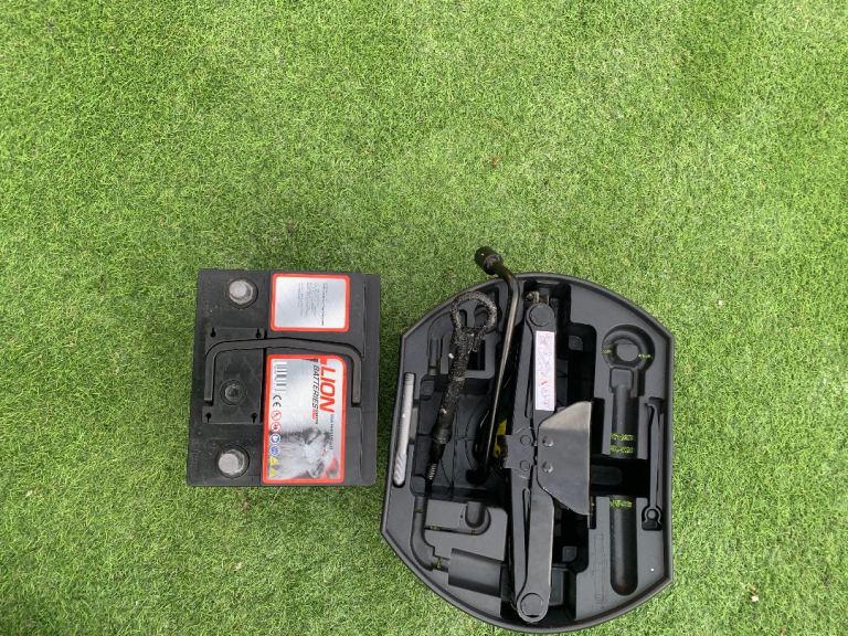 Car battery and car Jack kit 