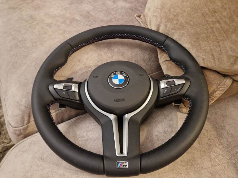 Bmw 1 searies stearing wheel