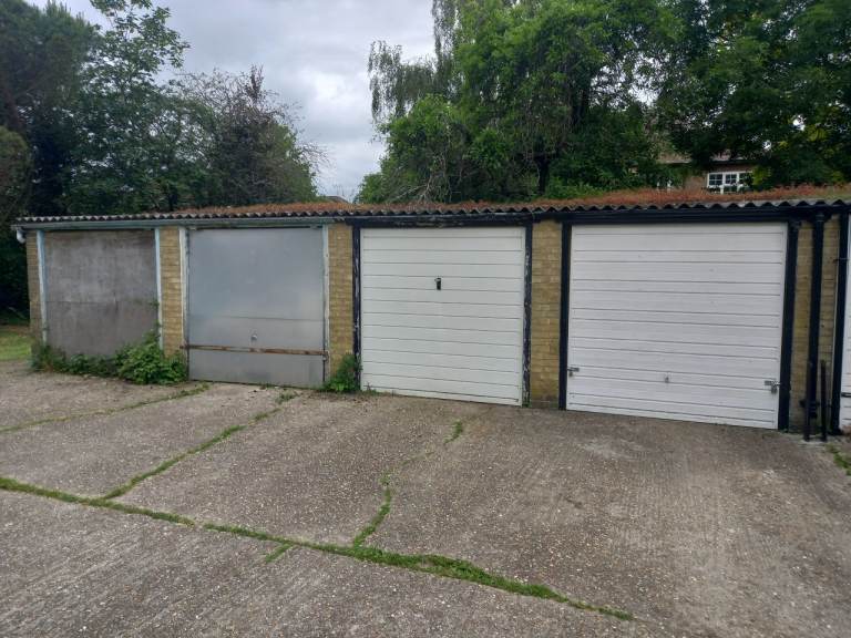 Garage to rent Chingford E4