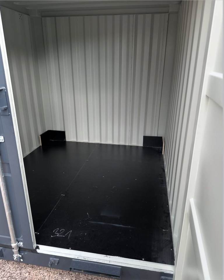 Self Storage 8ft x 8ft Containers - GOOD OFFER 