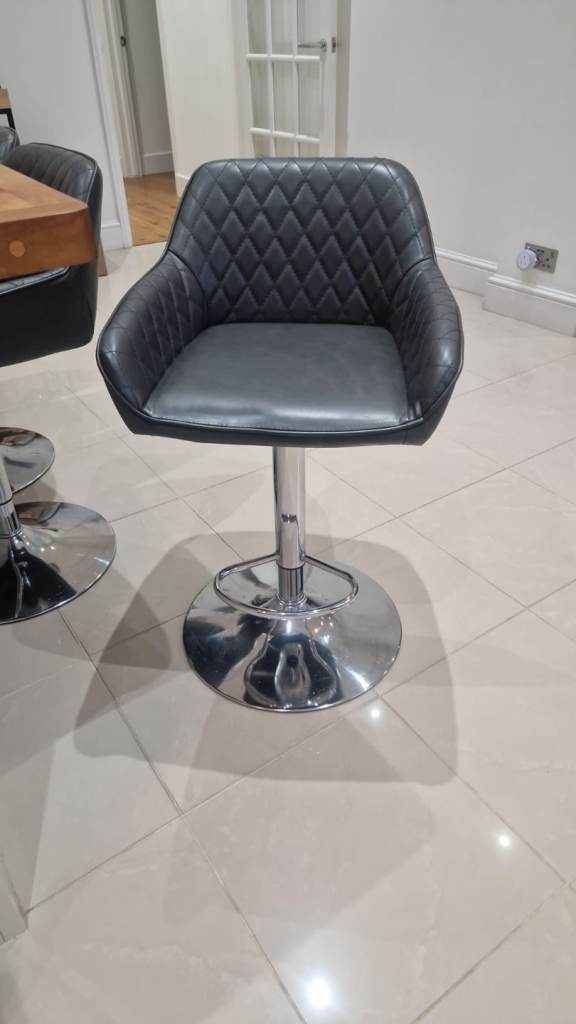 Set of 4 Grey Swivel Gas Lift Breakfast Bar Stools with Chrome Base