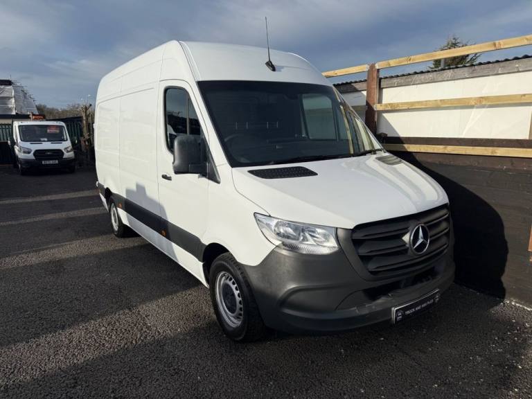 2022 Mercedes-Benz Sprinter 2.0 315 CDI Progressive Panel Van 5dr Diesel Automatic RWD L2 H2 Euro...
