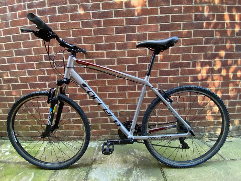 Carrera Crossfire 1 Hybrid Bike 700c Wheels,21-Speed, 21 inch Large Frame