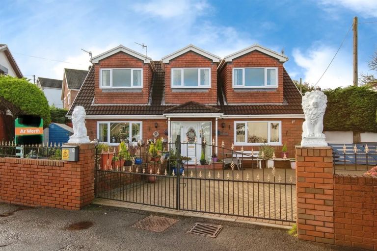 Farm Rd, Heolgerrig, Merthyr
