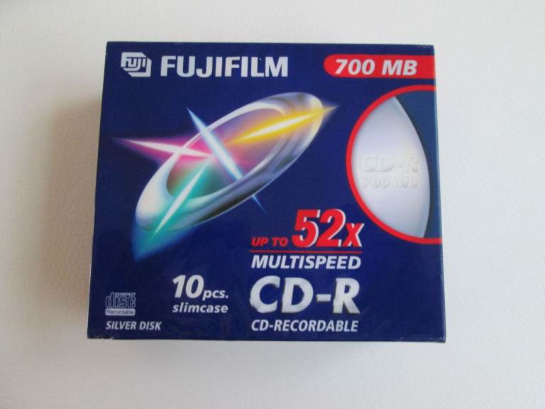 image for FUJIFILM CD-R 700MB 52x Multispeed 10x Slim Case 700MB Brand New Sealed Including 5 loose CD-R