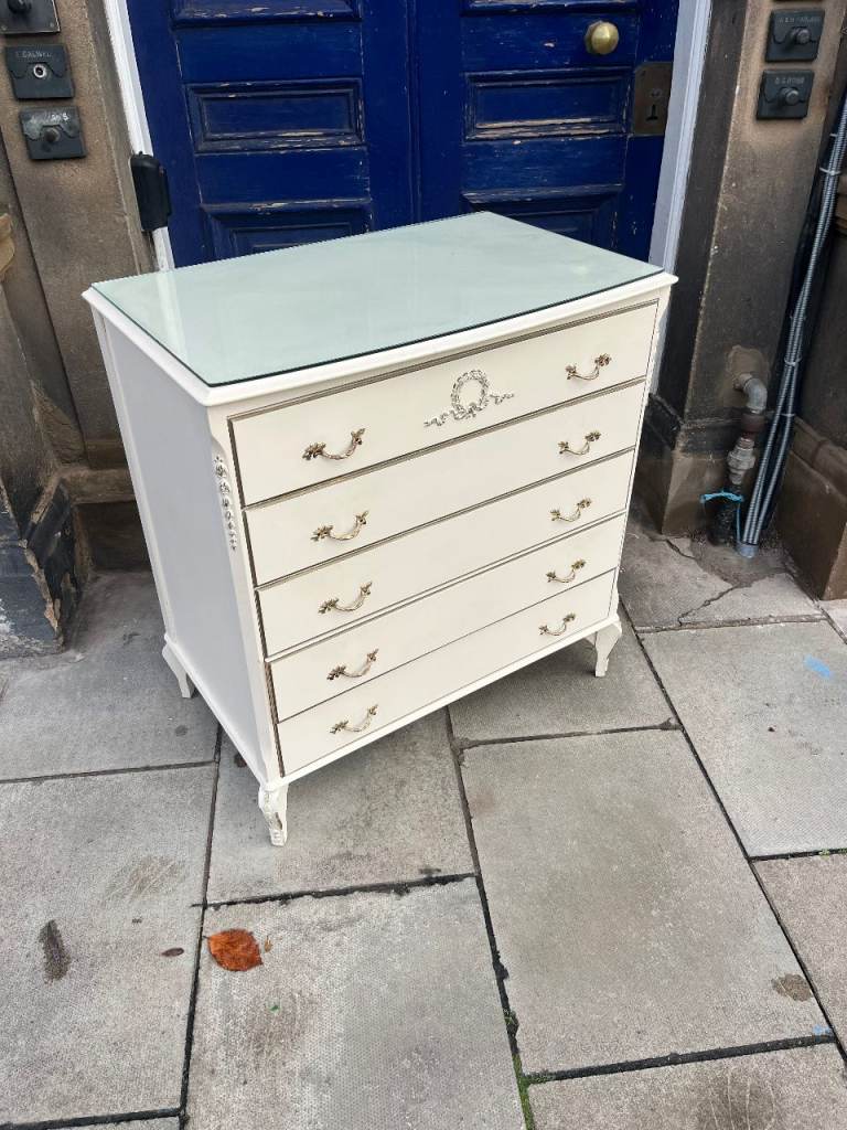 Vintage 5 Drawer Bedroom Chest , French shabby chic style . Good condition