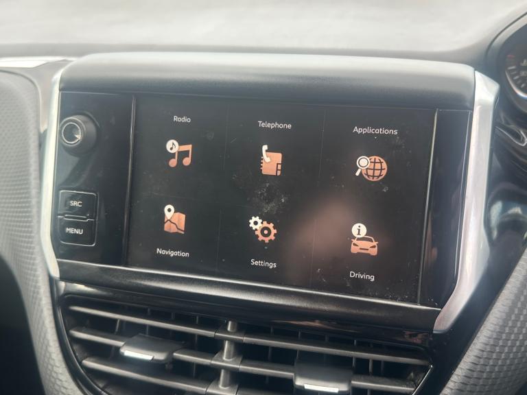 ** F.S.H ** 2017 (67) Peugeot 2008 1.6 BlueHDi Allure 5 dr hatchback ** VALUE **