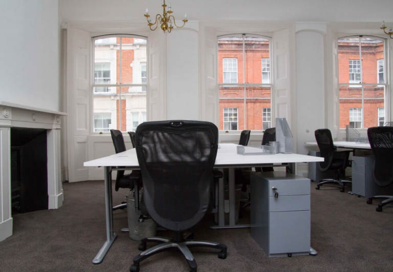 Furnished offices to rent in *Covent Garden*. Office Spaces for 3 to 40 desks WC2