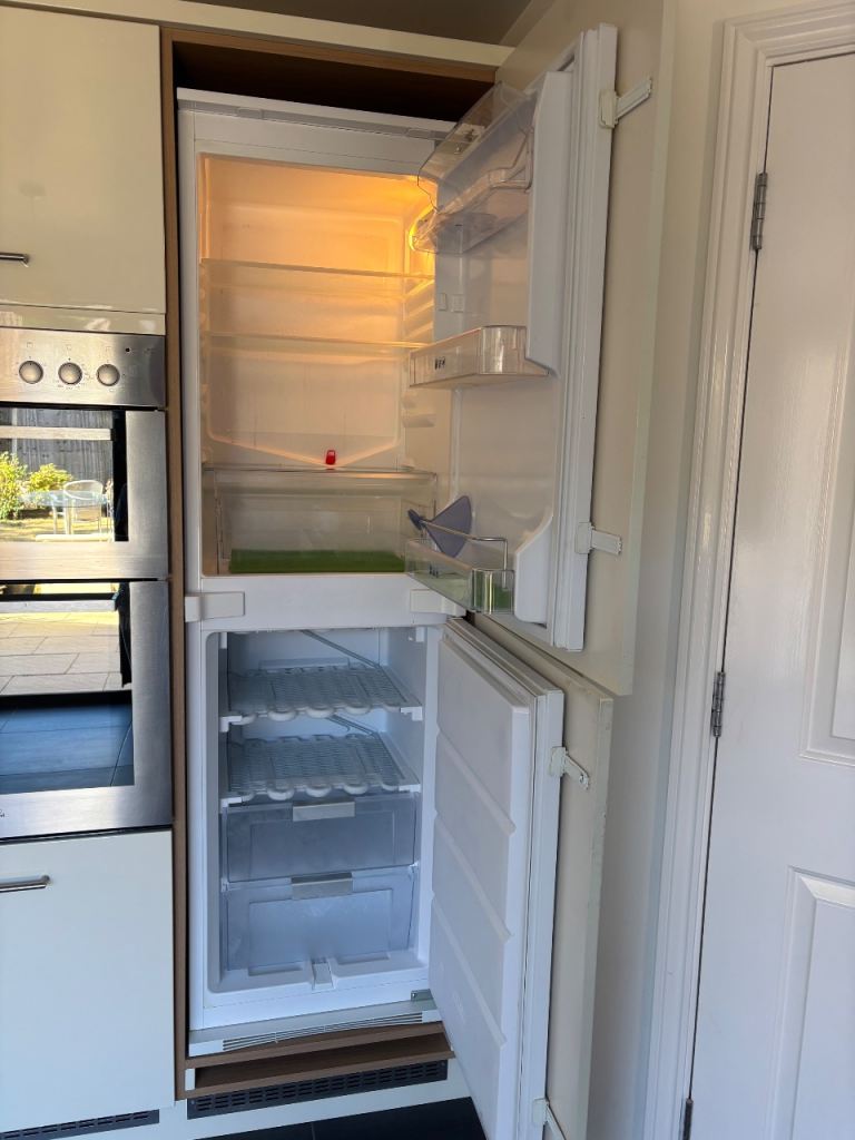 Whirlpool Integrated Fridge Freezer - Good Condition