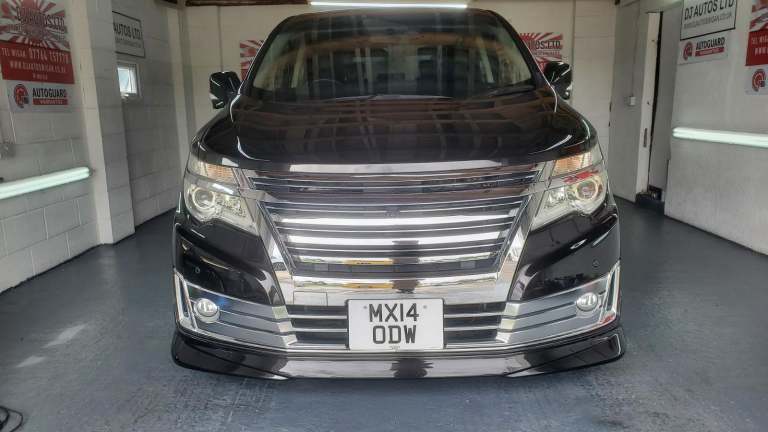 Nissan egrand e52 rider 2.5 auto in black japanese import only 57k miles 2014 