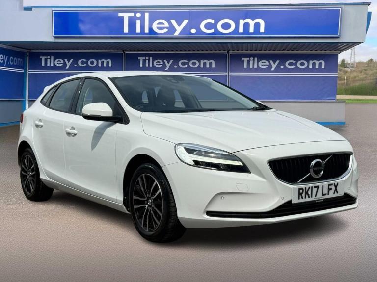 2017 Volvo V40 2.0 T3 Momentum Euro 6 (s/s) 5dr HATCHBACK Petrol Manual