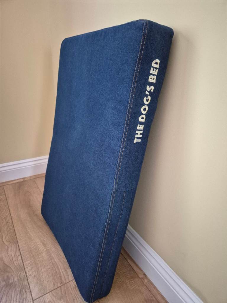 The Dog’s Bed Orthopaedic Dog Bed Medium Blue Denim, Waterproof Memory Foam Dog Bed. 
