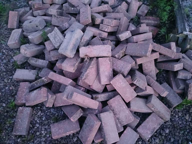Edging bricks