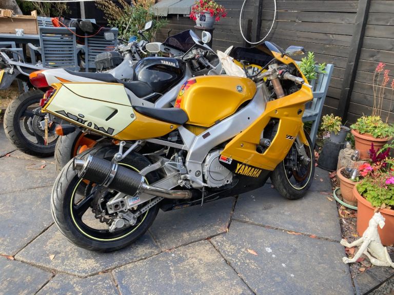 Yzf600 yzf750 yzf1000