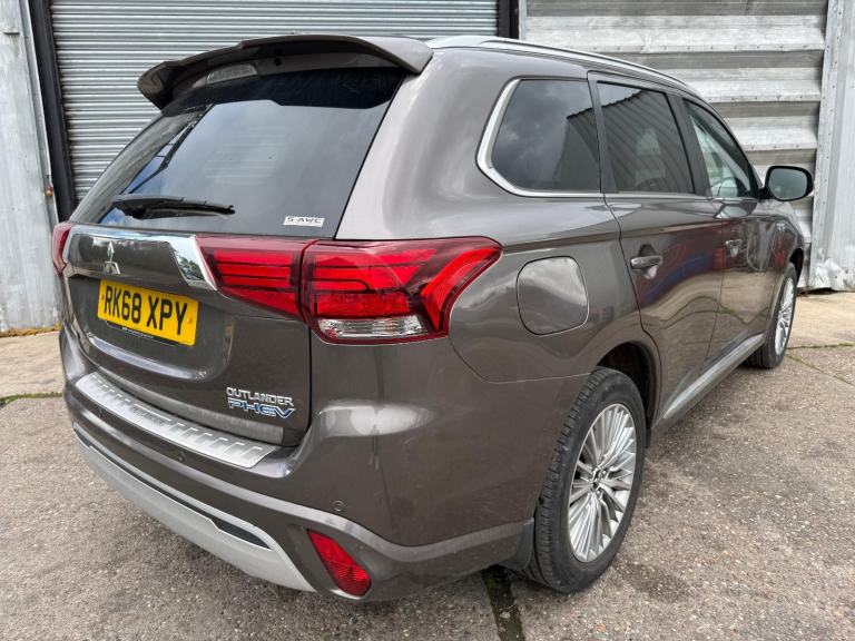 2019 68 MITSUBISHI OUTLANDER HYBRID PETROL + ELECTRIC DAMAGED REPAIRABLE SALVAGE
