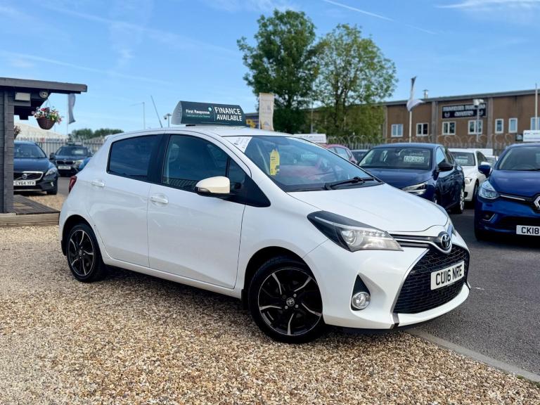 2016 Toyota Yaris 1.33 VVT-i Design 5dr HATCHBACK Petrol Manual