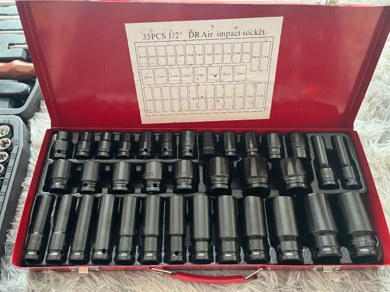 brand new 35pc impact socket set  £25 ( NO OFFERS )