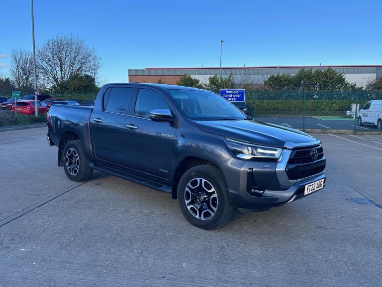 2022 Toyota Hilux, Toyota Invincible,Invincible auto, D/CAB 4X4