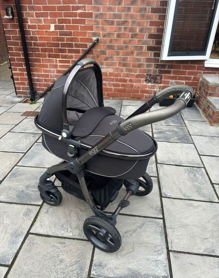 Egg pram 