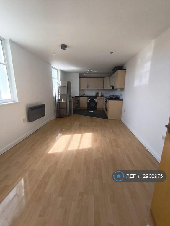 2 bedroom flat in Church Street, Dunstable, LU5 (2 bed) (#2902975)