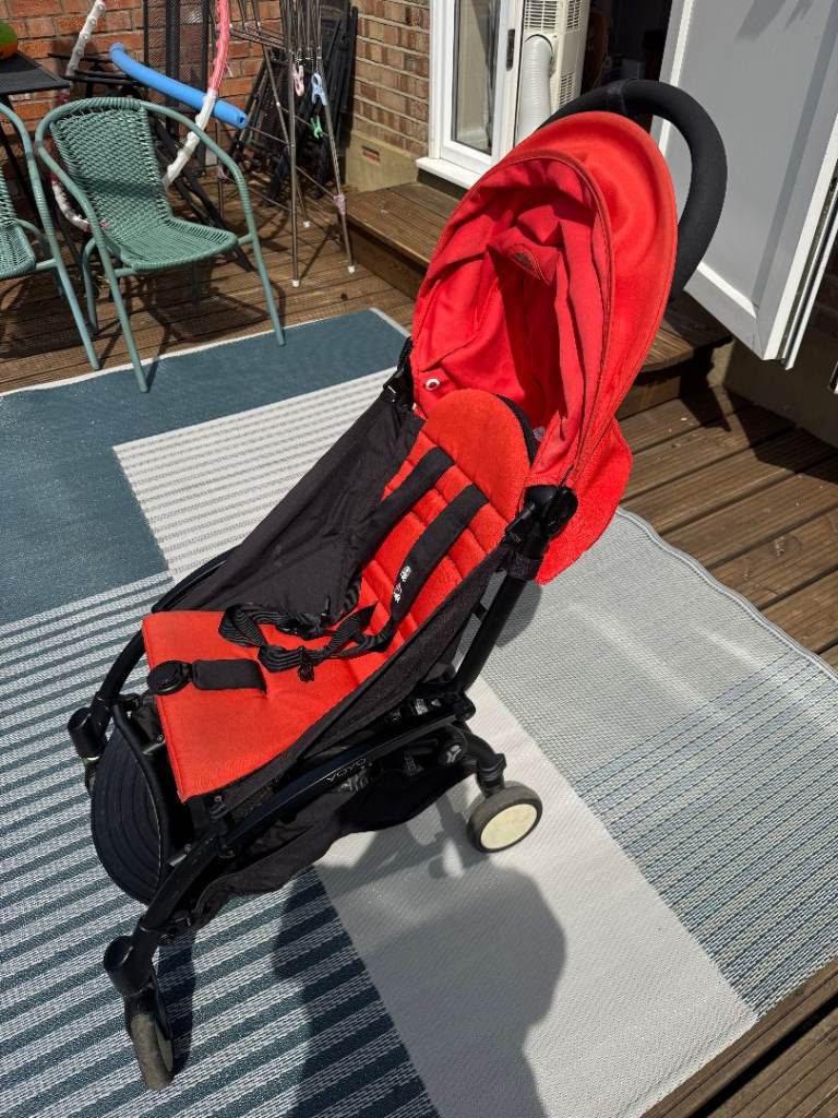 YOYO Red & Black Baby Stroller/Pushchair – Good Condition