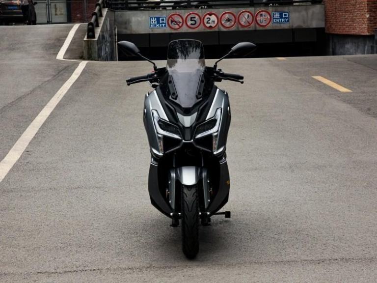VOGE SR1 2025
