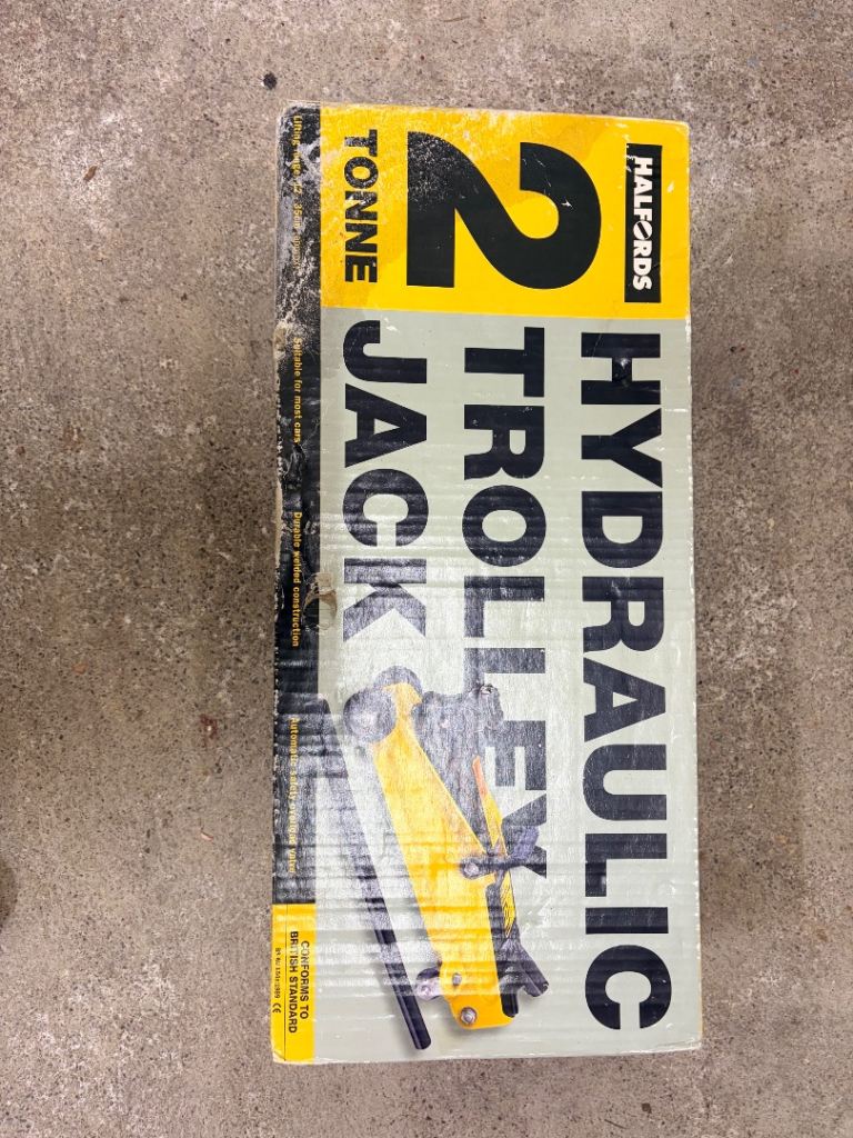 Halfords 2 Ton trolly Jack 