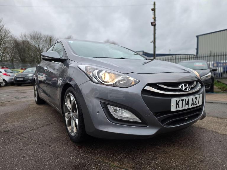 2014 Hyundai i30 1.6 CRDi Premium Euro 5 5dr HATCHBACK Diesel Manual