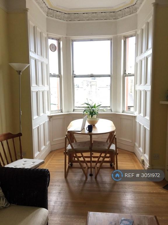 2 bedroom flat in Piershill Place, Edinburgh, EH8 (2 bed) (#3051972)