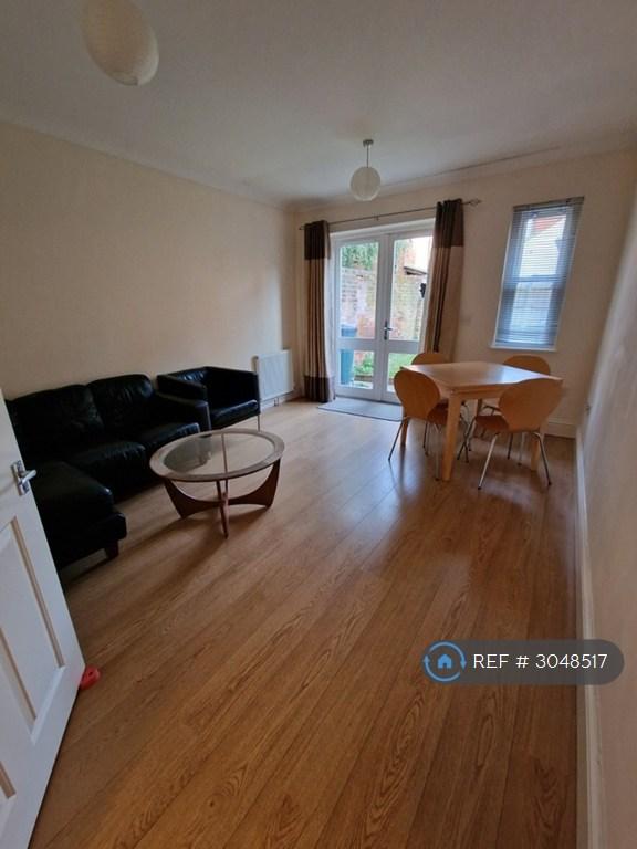 3 bedroom house in Baker St, Reading, RG1 (3 bed) (#3048517)