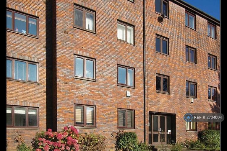 2 bedroom flat in Hanover Court, Glasgow, G1 (2 bed) (#2734604)